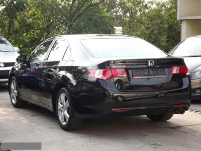 Honda Accord VIII Sedan 2.0 VTEC 156KM 2010