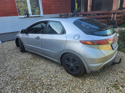 Honda Civic VIII Hatchback 3d 1.8 i-VTEC 140KM 2006