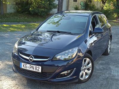 Opel Astra J Sports Tourer 1.7 CDTI ECOTEC 130KM 2012