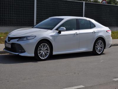 Toyota Camry IX 2020