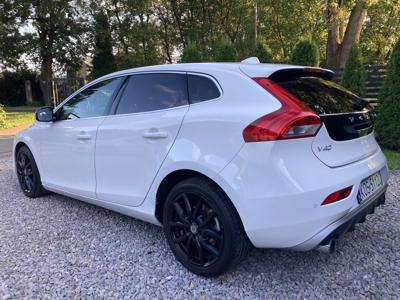 Volvo V40 II R Design