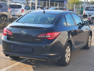 Opel Astra 2014 1.4 T 187635km Sedan