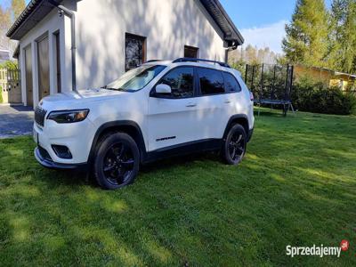 Jeep Cherokee 4x4 272KM 400Nm