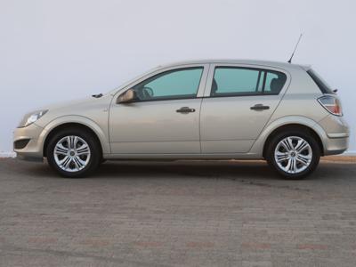 Opel Astra 2010 1.4 16V 178454km Ambiente