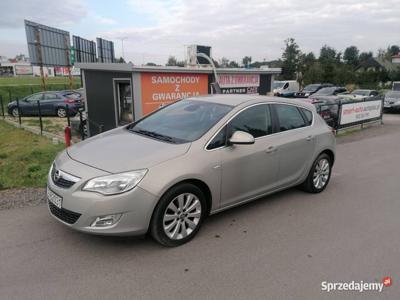 Opel Astra J 1.6 16V Benzyna