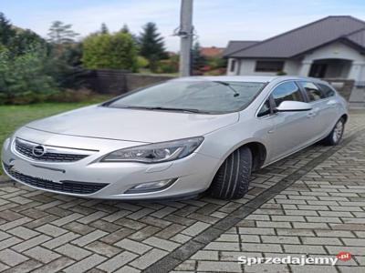 Opel Astra J 1.7 CDTI 130 koni