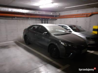 Toyota Corolla 1.6 w idealnym stanie