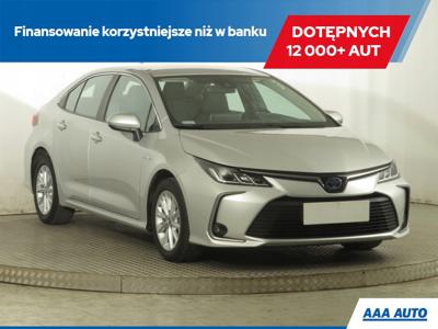 Toyota Corolla XII Sedan 1.8 Hybrid 122KM 2019