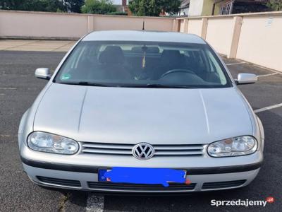 Volkswagen Golf IV 1998r. 1.6 benzyna