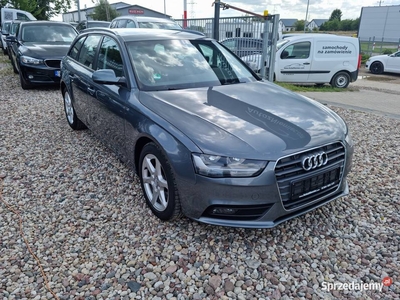 Audi A4 Avant Attraction Nawigacja Grzane fotele Tempomat