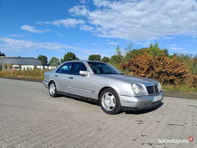 Mercedes e420 bez korozji z hiszpanii