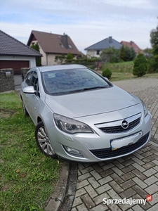 Opel Astra J 1.7 CDTI 130 koni pełna opcja