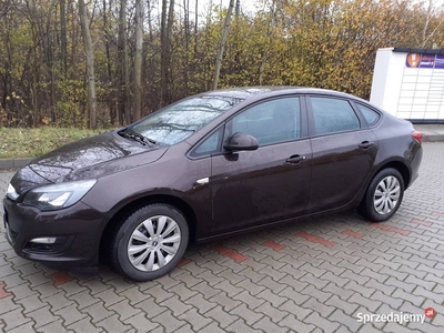 Opel Astra J _ Business Sedan A 1.6 XER / Benzyna 2014 r.