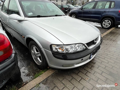 Opel Vectra B 1.8 Benzyna