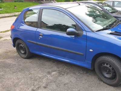 Peugeot 206 1.1 benzyna mały przebieg