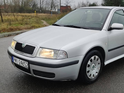 Skoda Octavia 1,6 MPI klimatronik tempomat 2006r