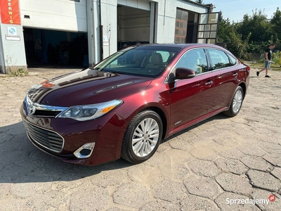 Toyota Avalon XLE 2,5 hibrida