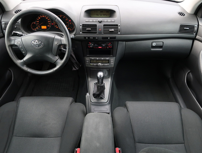 Toyota Avensis 2003 2.0 240028km ABS
