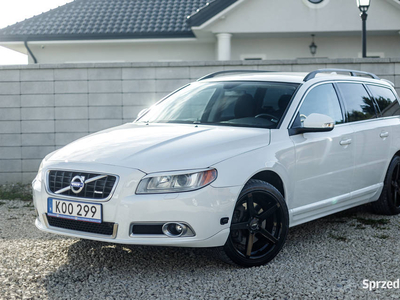 Volvo V70 2.5T R-Design Momentum