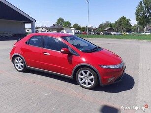 Honda Civic VIII 1.8 Sport 5d.