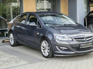 Opel Astra LIFT / Xenon / Duża Navi / Sedan / Gwarancja na ROK !!!