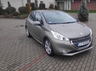 ### Peugeot 208 Acces MR'12 __ 1.2 __ 82 KM