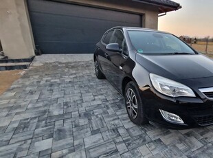 Używany Opel Astra 2011