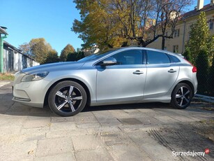 Volvo V40 garażowane