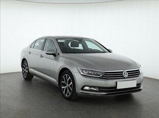 Volkswagen Passat B8 , Salon Polska, Serwis ASO, Navi, Xenon, Bi-Xenon,