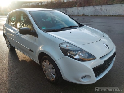 RENAULT CLIO 2010R. 1149CM3 100KM