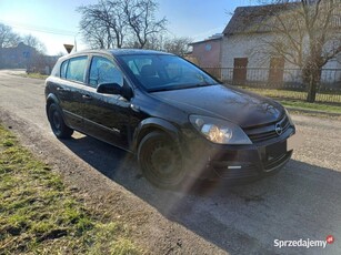 Opel astra 2005rok 1.6benz 2800zl