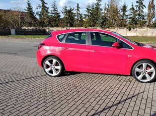 Opel Astra J