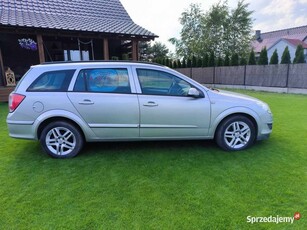 Opel astra kombi poj1,6 rok 2008