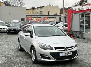 Opel Astra Sports Tourer Benzyna