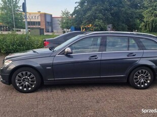 Sprzedam auto Mercedes klasa C b.ekonomiczne