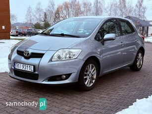 Toyota Auris Inne