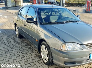 Używany Toyota Avensis 2002