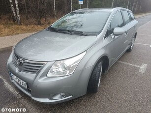 Używany Toyota Avensis 2011