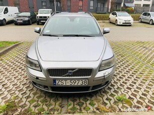 Volvo v50 kombi skóry diesel