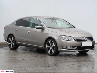 Volkswagen Passat 1.4 158 KM 2013r. (Piaseczno)