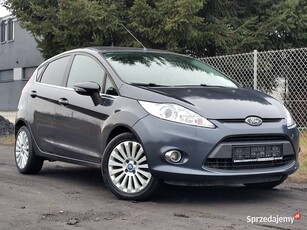 FORD FIESTA BENZYNA TITANIUM