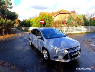 Ford Focus 2014r, benzyna, navi, grzane fotele.