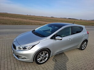 Kia Cee'd II Kia Ceed 2012 rok bezawaryjny, najbogatsza wersja, panorama, skóra