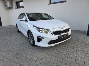 Kia Cee'd III 1.6crdi NAVI kamera LEDY