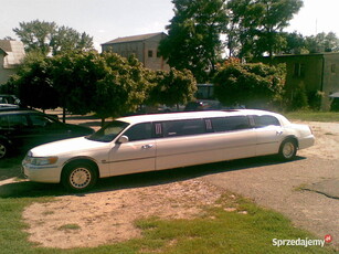 LIMUZYNA LINCOLN TOWN CAR 120 STRETCH LIMO