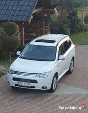 Mitsubishi Outlander PHEV 4x4 Najbogatsza Wersja Prywatny