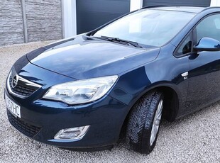 Opel Astra 2012 1.4t 140KM