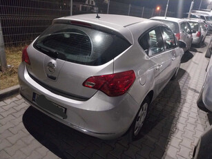 Opel Astra 2015 1.6 16V 136681km ABS klimatyzacja manualna