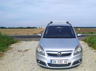 Opel Zafira 1,8 benzyna, 7 osobowe