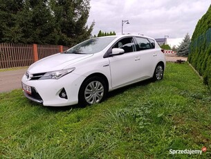 Toyota Auris hybrid 2013r